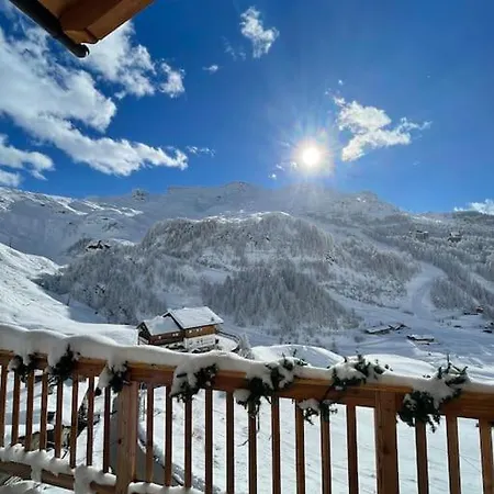 Skiing In The Italian Alps- Chalet Cervinia Apartment *